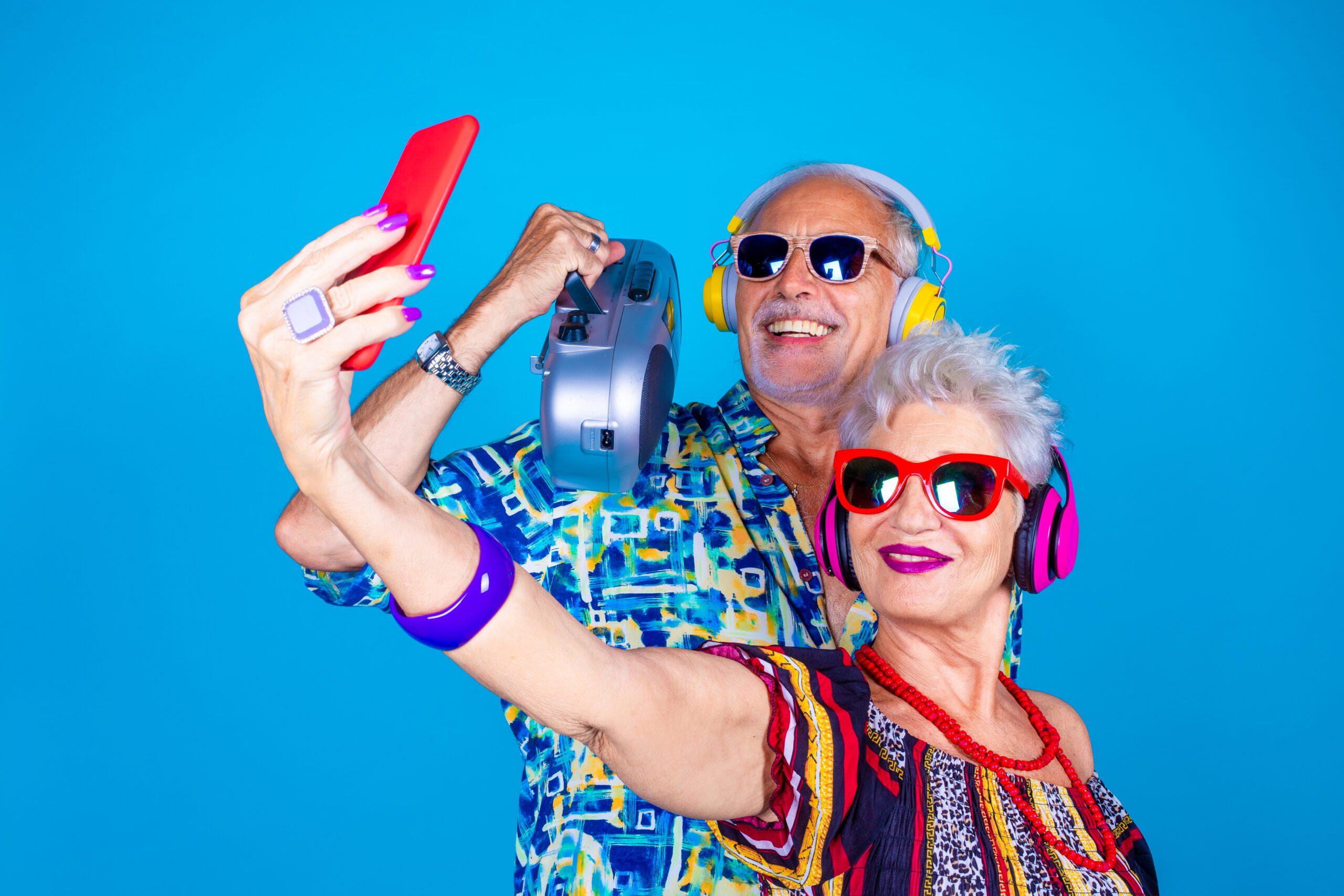 You are currently viewing 2025’s Coolest Throwbacks: 8 Retro Gadgets That Still Rock